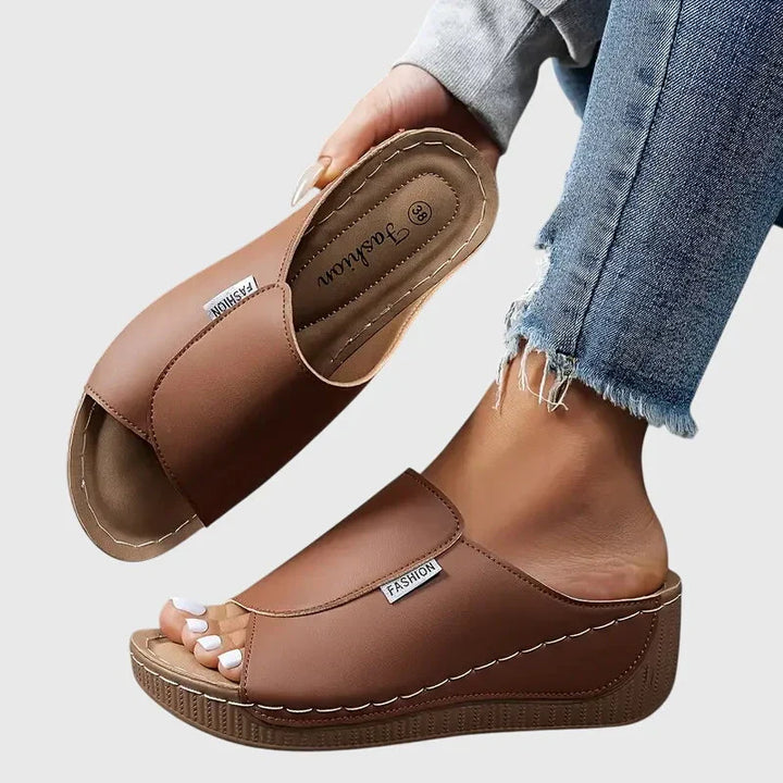 LISA™ - ORTHOPEDIC CLASSIC WALKING SANDALS