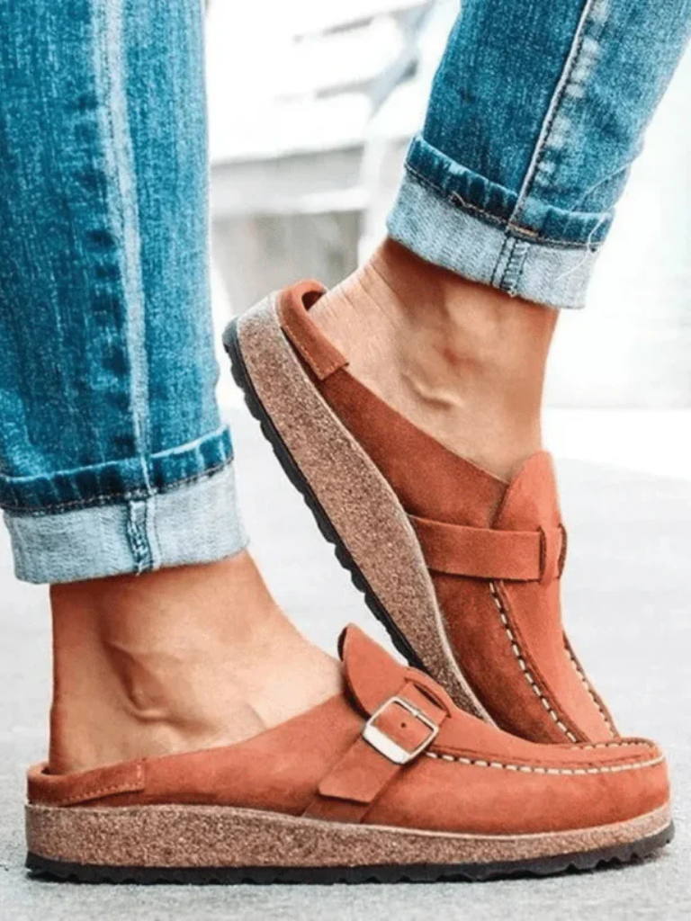 VALENCIA™ – SUEDE BUCKLE COMFORT CLOGS